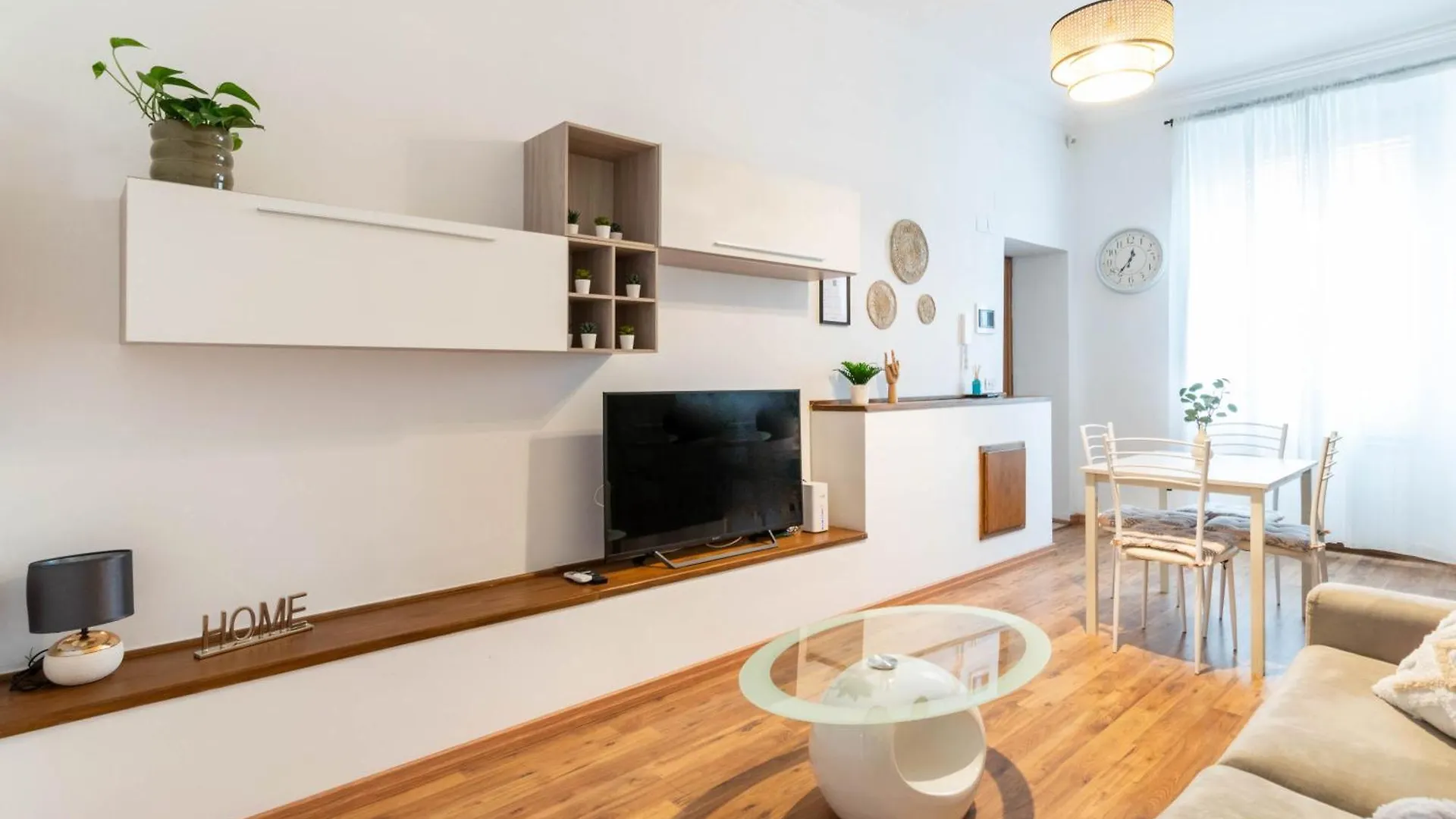 Apartment Lambra Stay 103